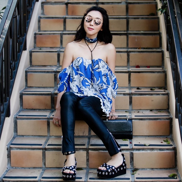 Lovers + Friends Life’s A Beach Top - Picture 4 of 7